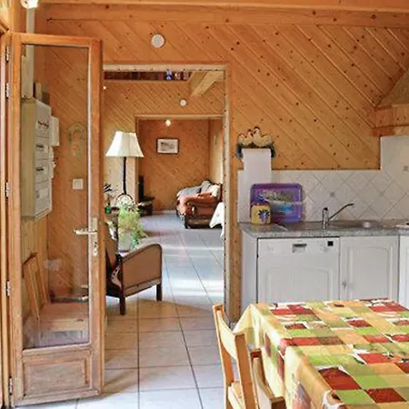 Gorgeous In St Omer With Wifi 펜션 *